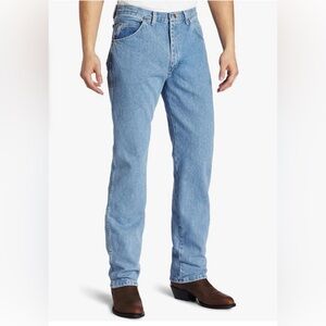 Wrangler Men’s Rugged Wear Classic Fit Jean Light Wash Size 36x34 Style #39902RI